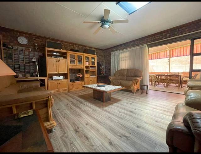 3 BEDROOM HOUSE FOR SALE IN CASSELDALE